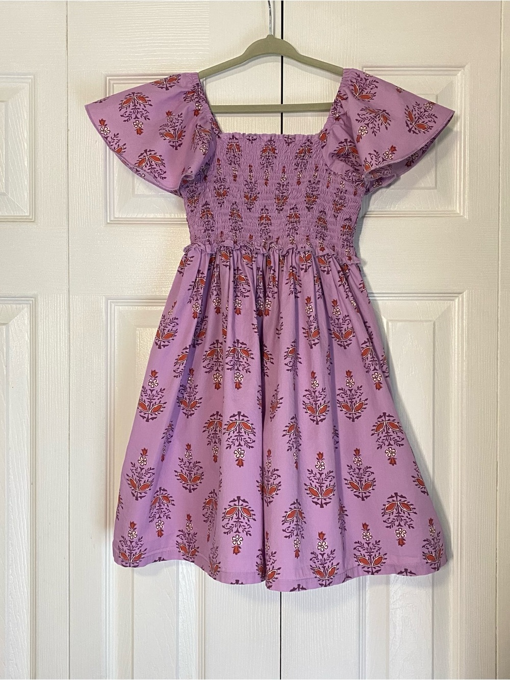Tea Collection Flutter Sleeve Smocked Dress
Size 7 Lavender Floral